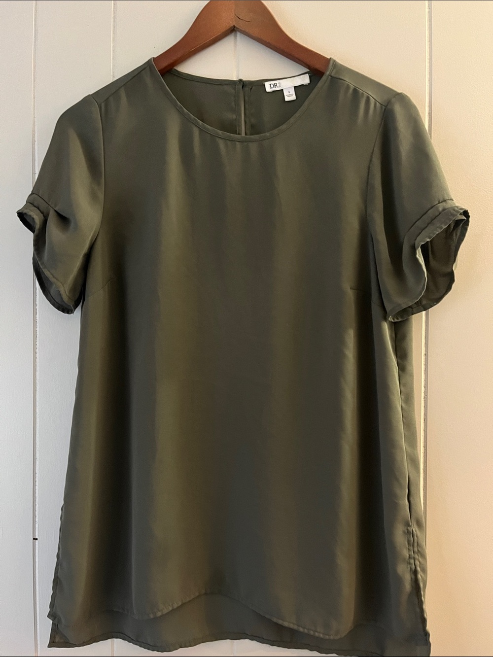 DR2 Olive Short Sleeve Silk-Look Blouse
